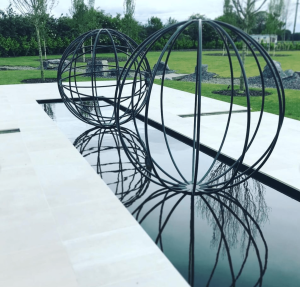 Modern garden design with water feature and lighting - Landscape Architecture Cheshire - WM DESIGN STUDIO