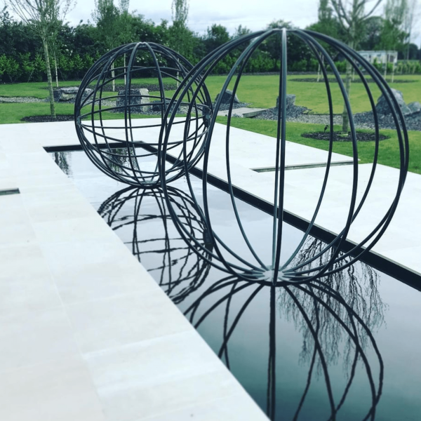 Modern garden design with water feature and lighting - Landscape Architecture Cheshire - WM DESIGN STUDIO